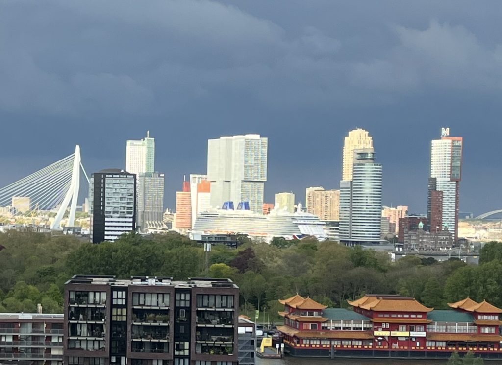 Hoe een Surinaamse migrant in Rotterdam een vastgoedportefeuille opbouwde